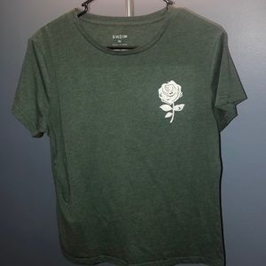 Green T-shirt SHEIN